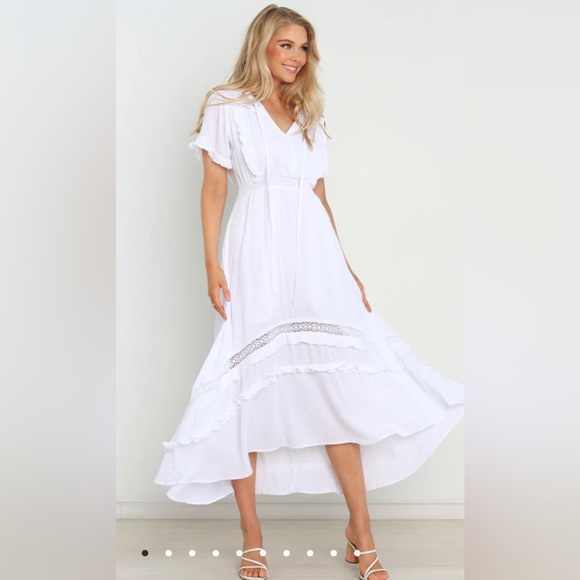 Petal & Pup Dresses & Skirts - Petal &  Pup CHELSEA DRESS - WHITE
Size 2